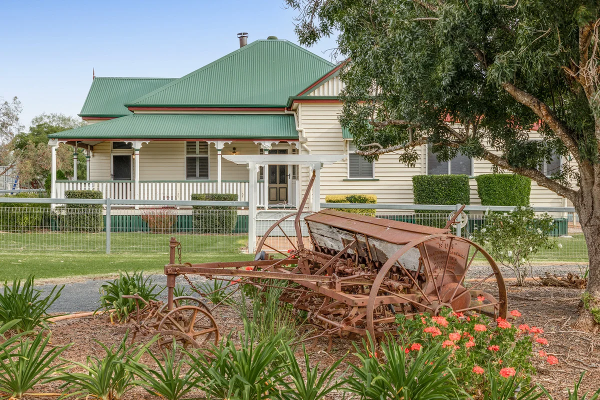 381 Cambooya Connection Road (1/44)