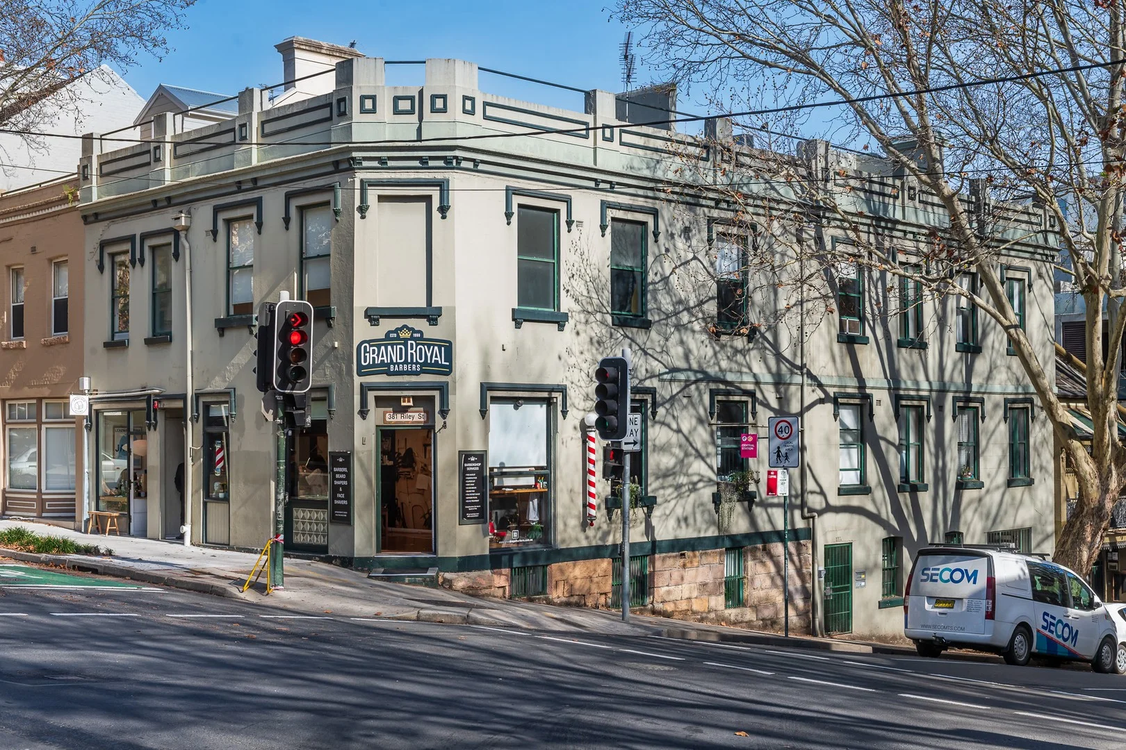381 Riley Street (1/4)