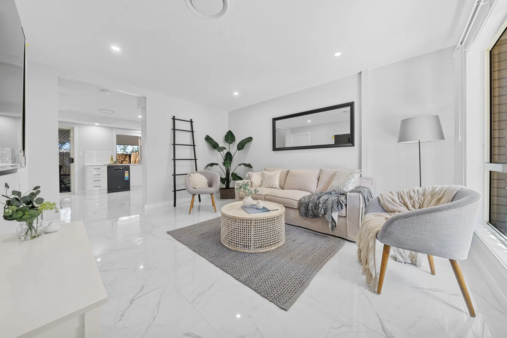 39/11 Gomana Street (1/18)