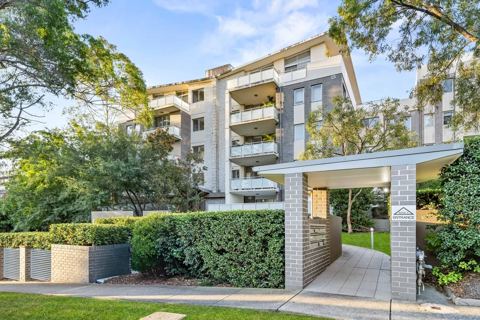 39/23-31 Mcintyre Street (1/18)