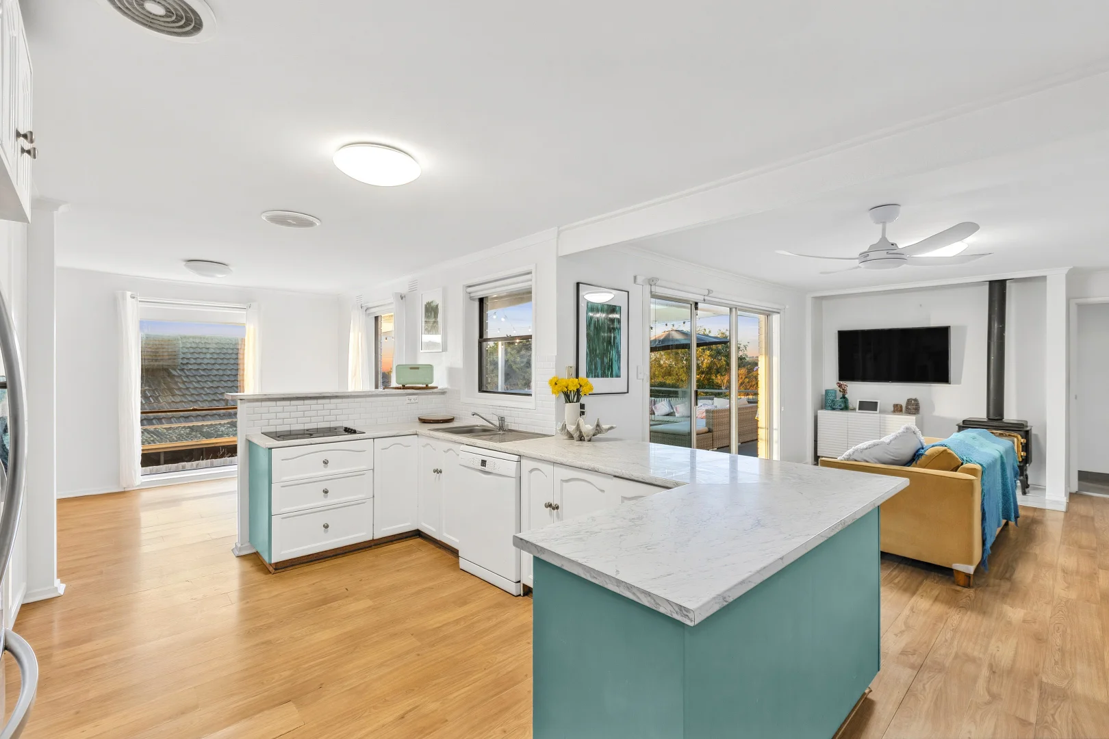 39 Coolangatta Drive - Image 2