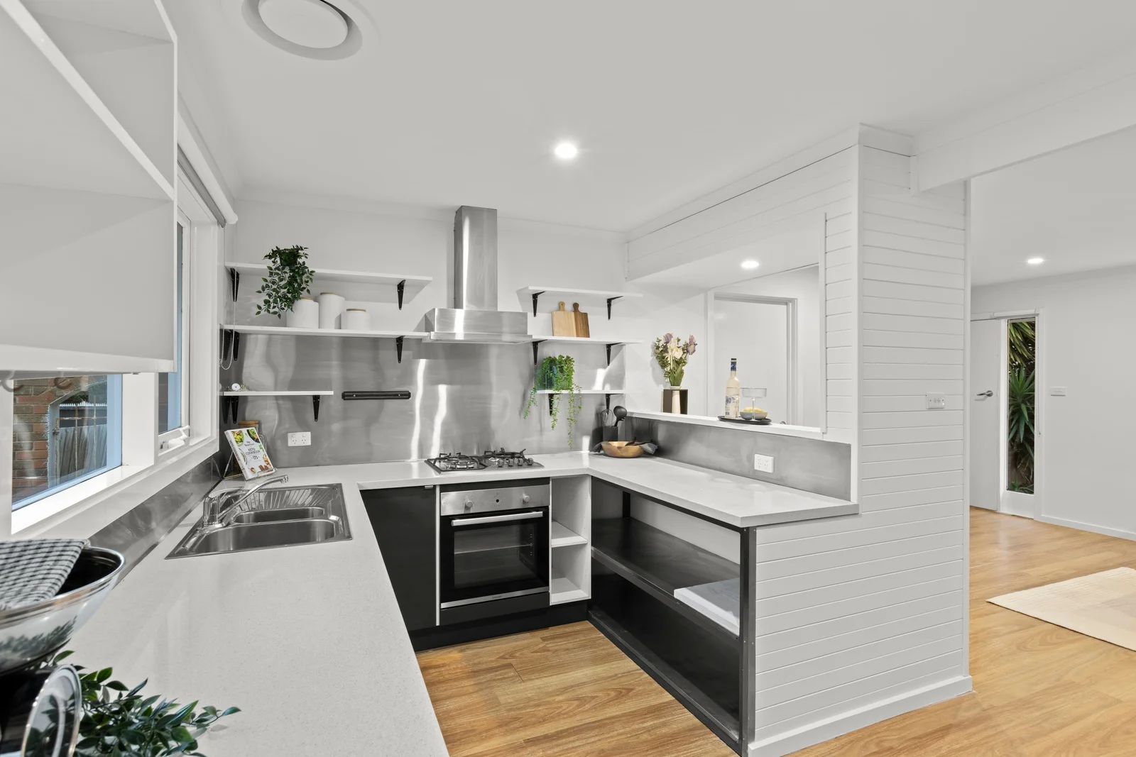 39 Jetty Road - Image 3