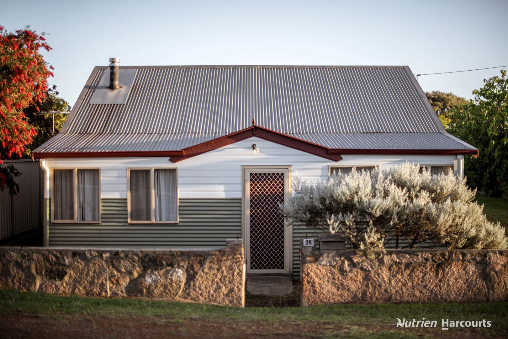 39 Leake Street - Image 2