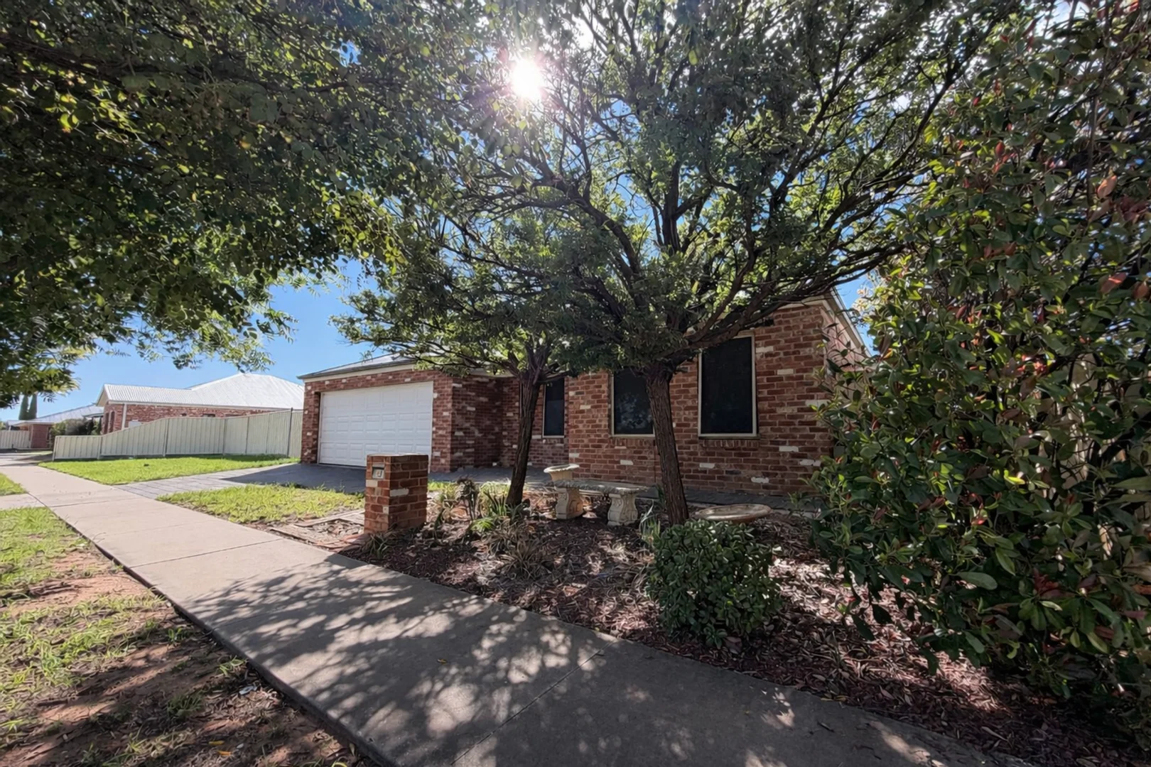 39 Montana Drive (1/2)