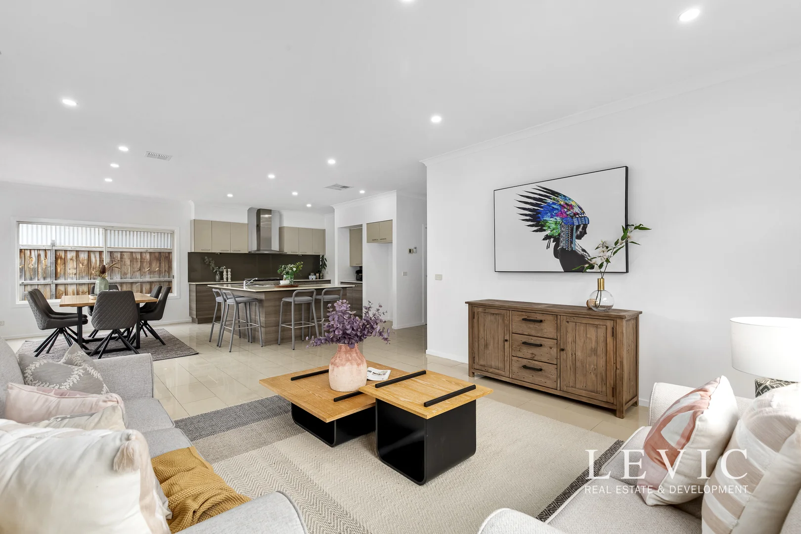 39 Rowan Avenue (1/17)