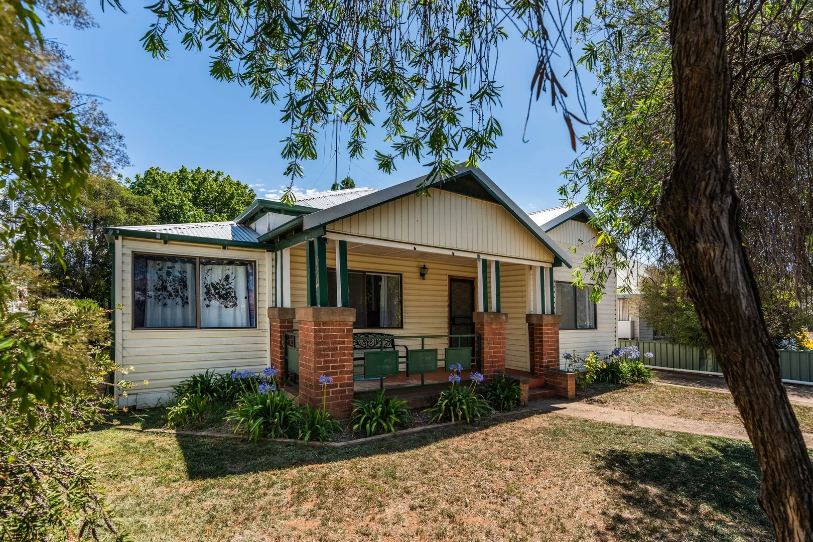 39 Wellington Street (1/29)