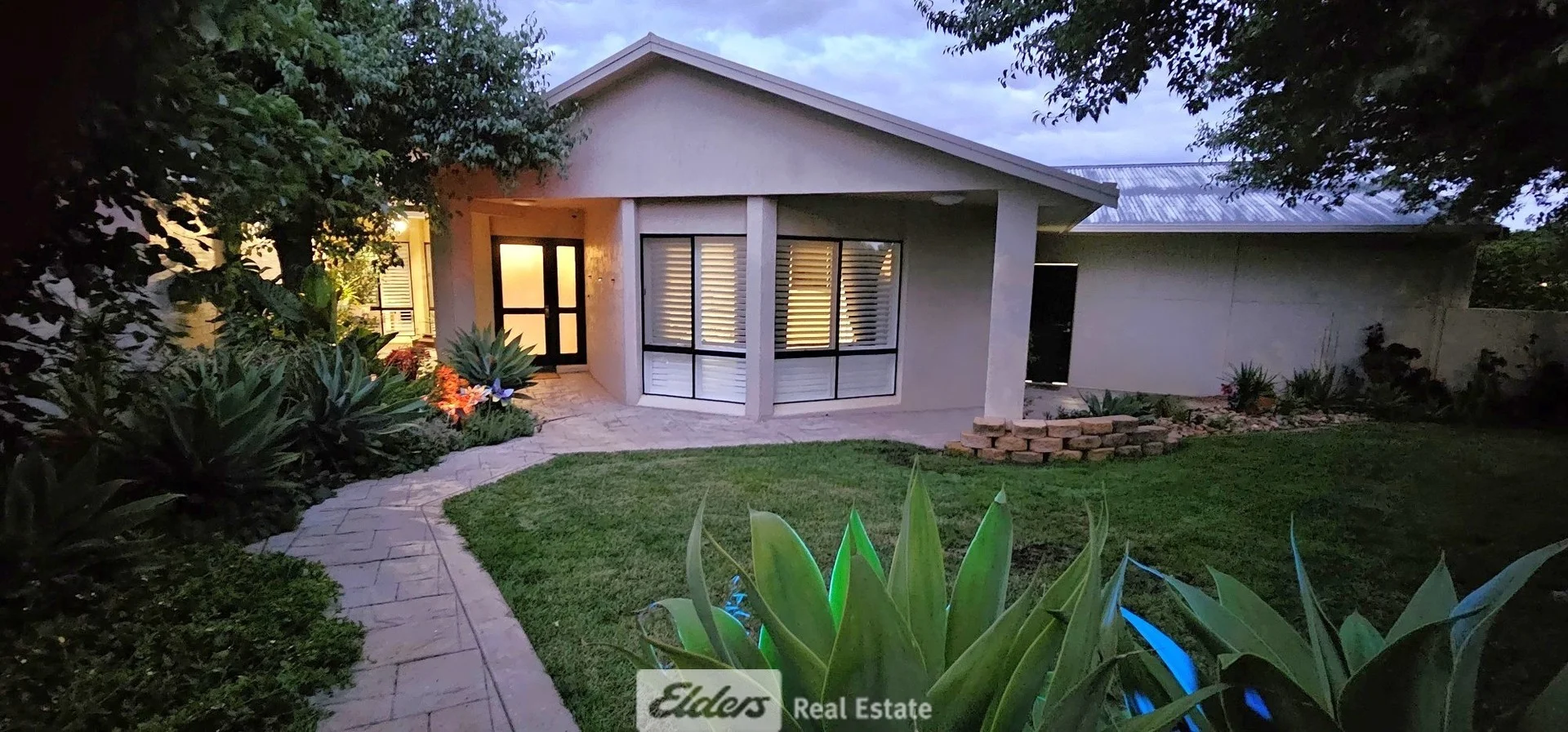 3A Waugh Street (1/16)