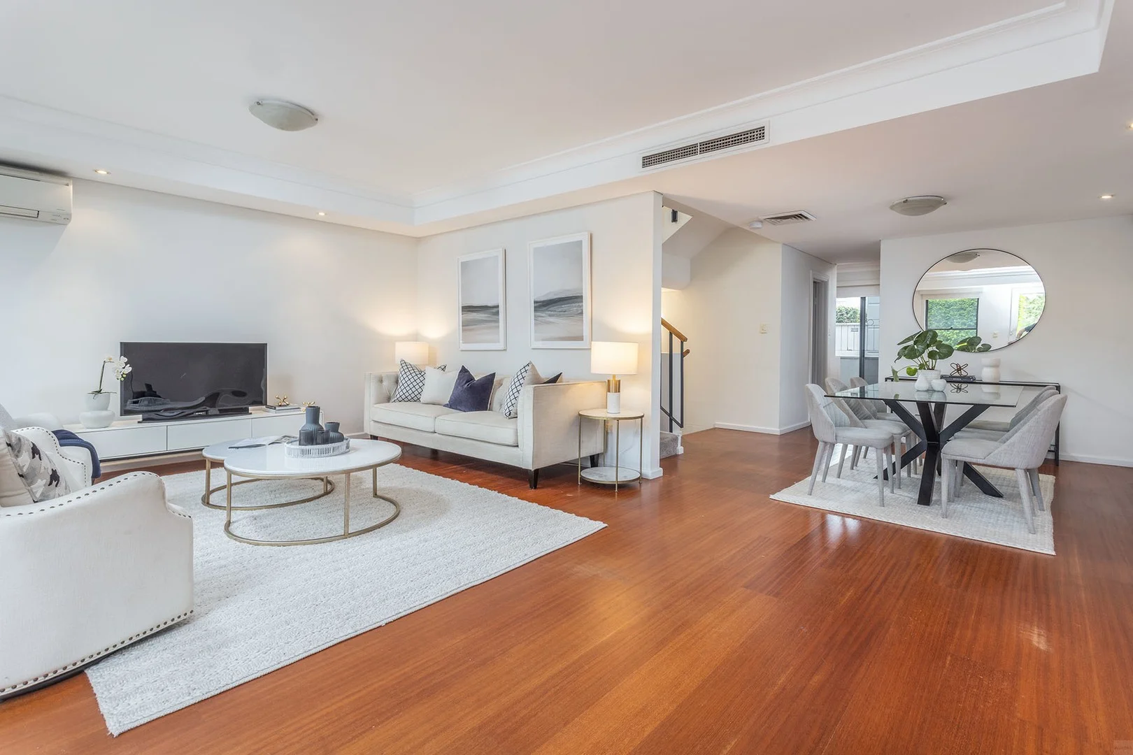 4/10-12 Ben Boyd Road (1/1)