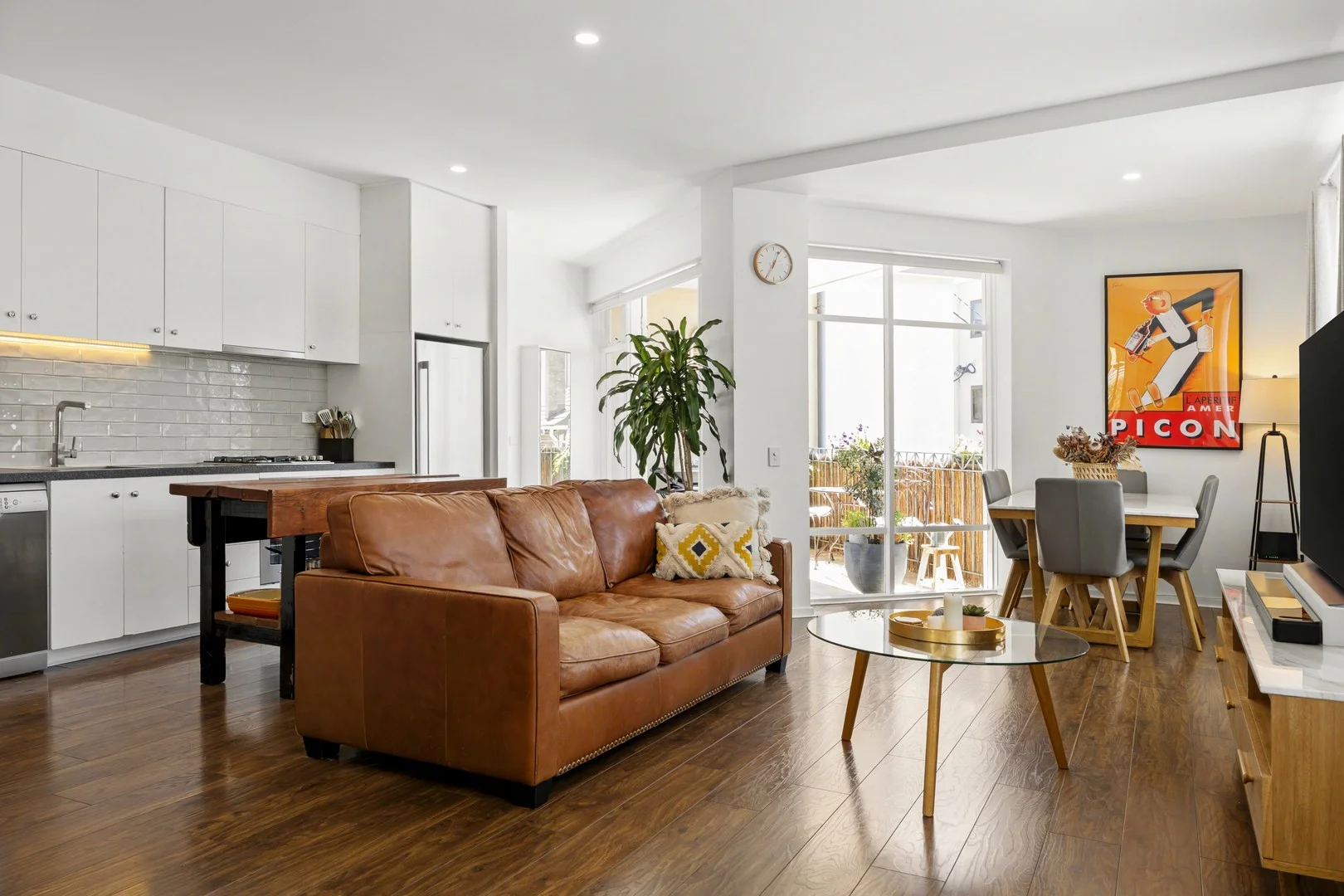 4/10 Carlisle Street (1/12)