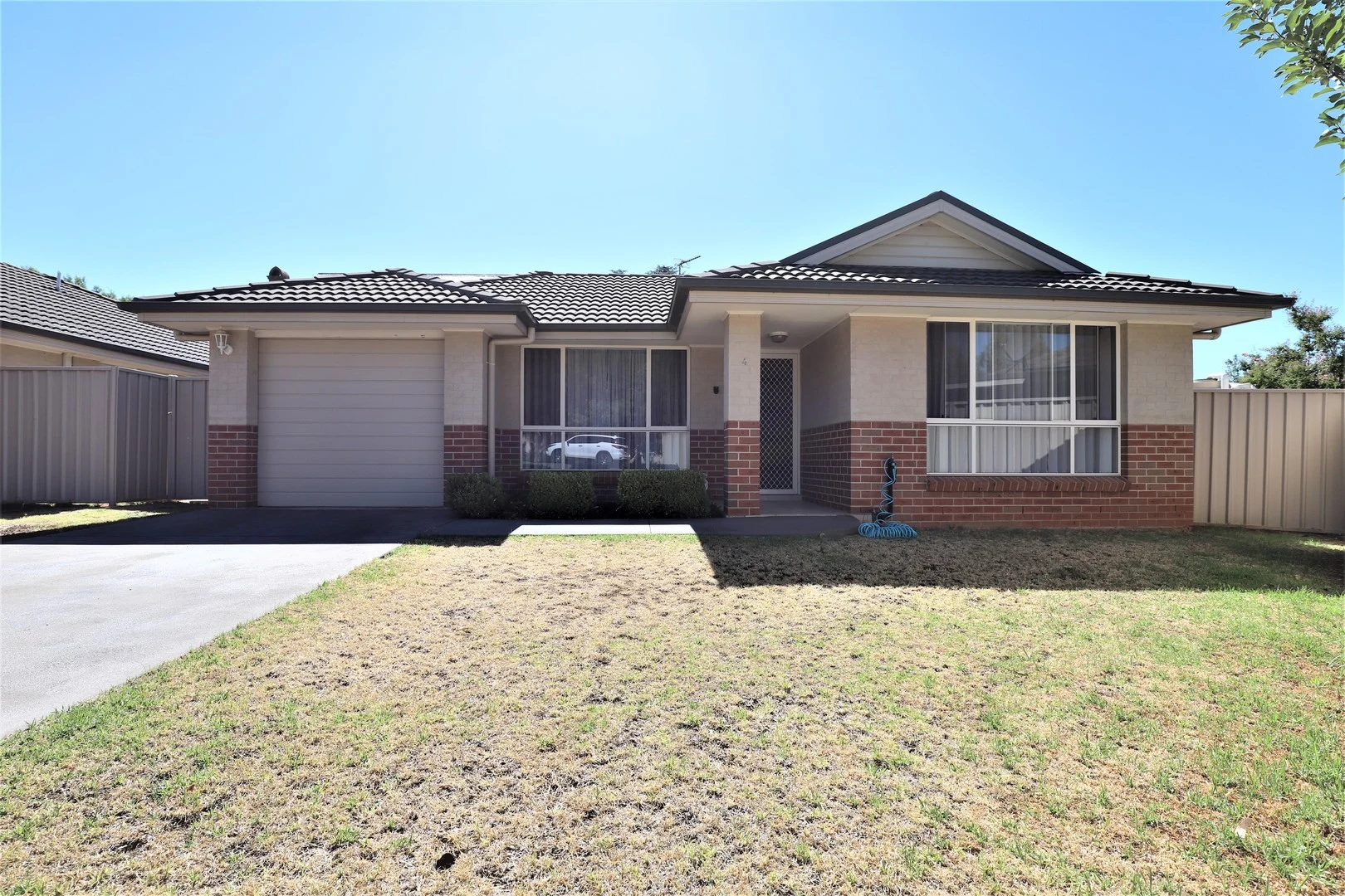 4/105 Thompson Street (1/1)
