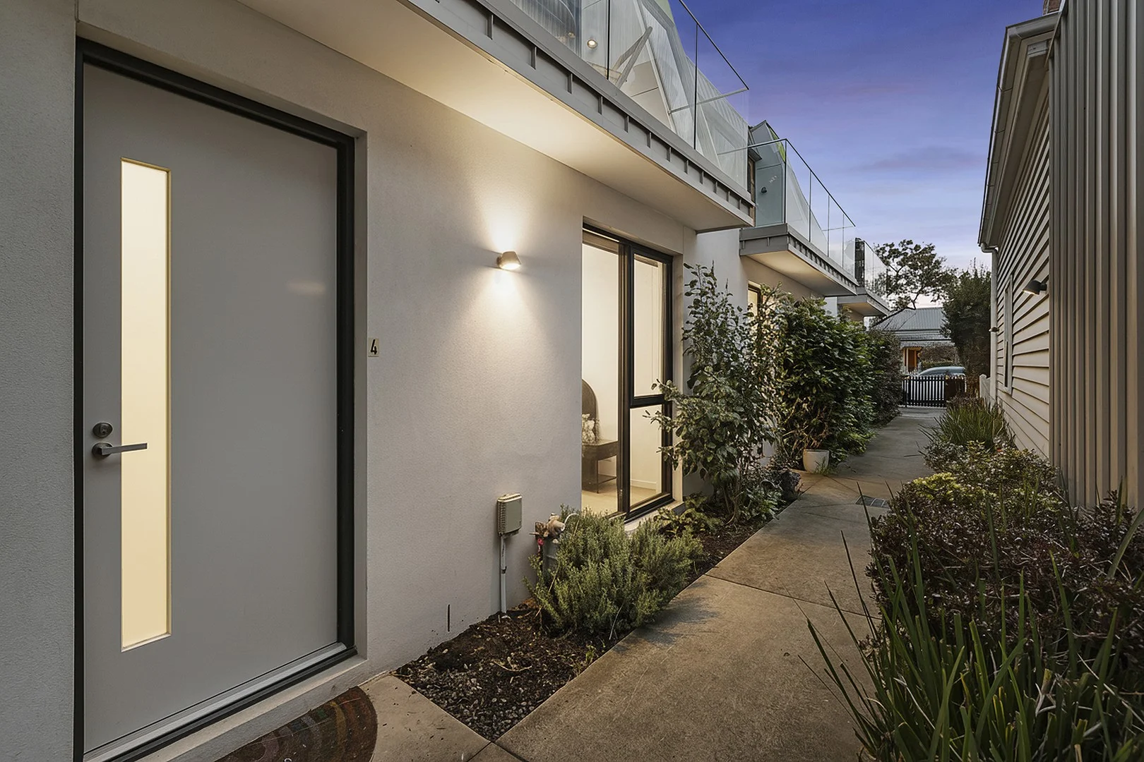 4/14-16 Warburton Street (1/26)