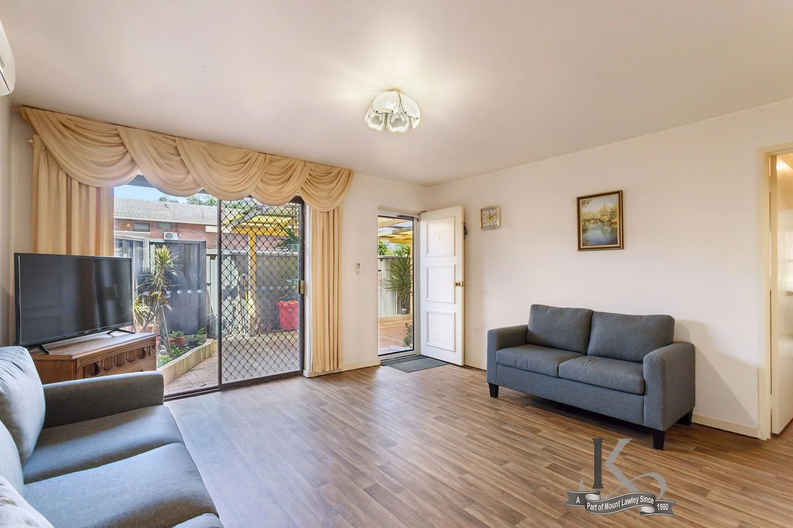 4/14 Queens Crescent (1/22)