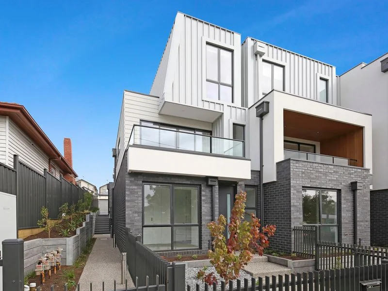 4/199 Nicholson Street (1/6)