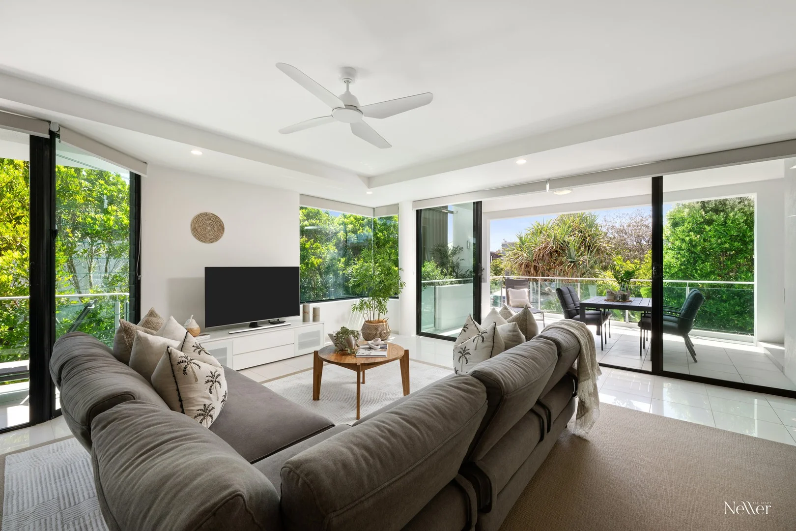 4/33 Lorikeet Drive (1/22)