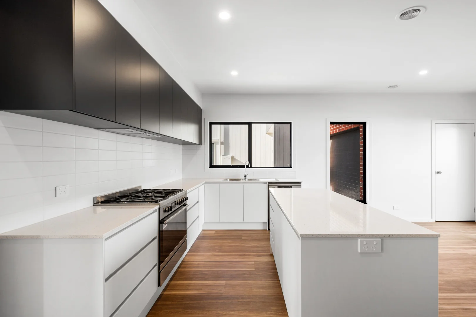4/35 Ward Street - Image 2