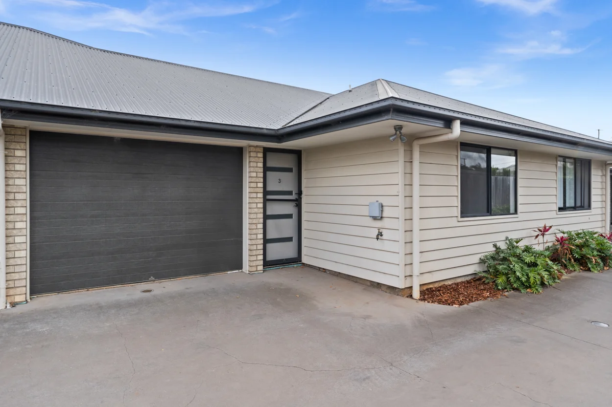 4/4 Waverley Street (1/15)