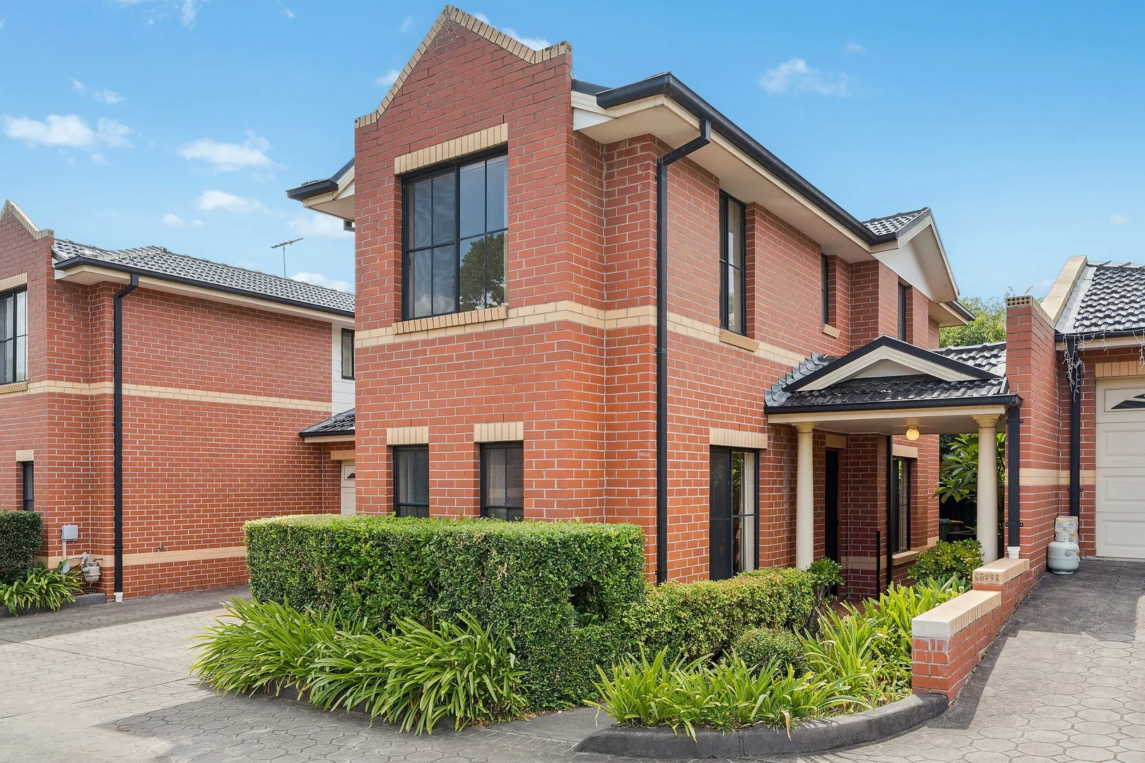 4/42-44 Cordeaux Street (1/1)
