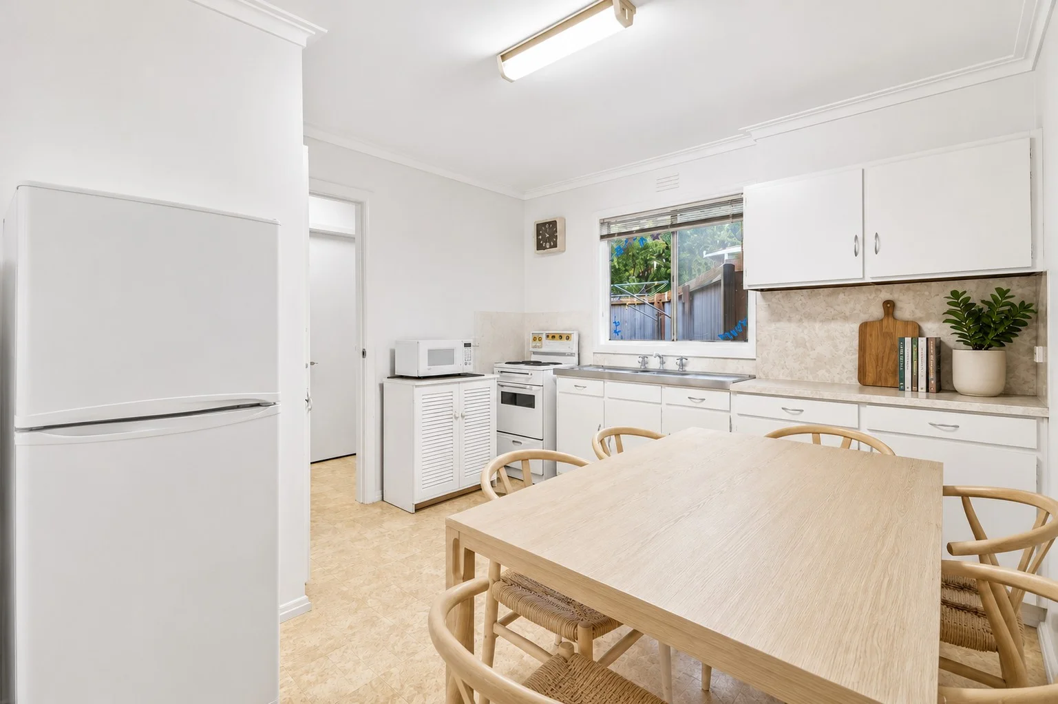 4/58 Powell Street West - Image 2