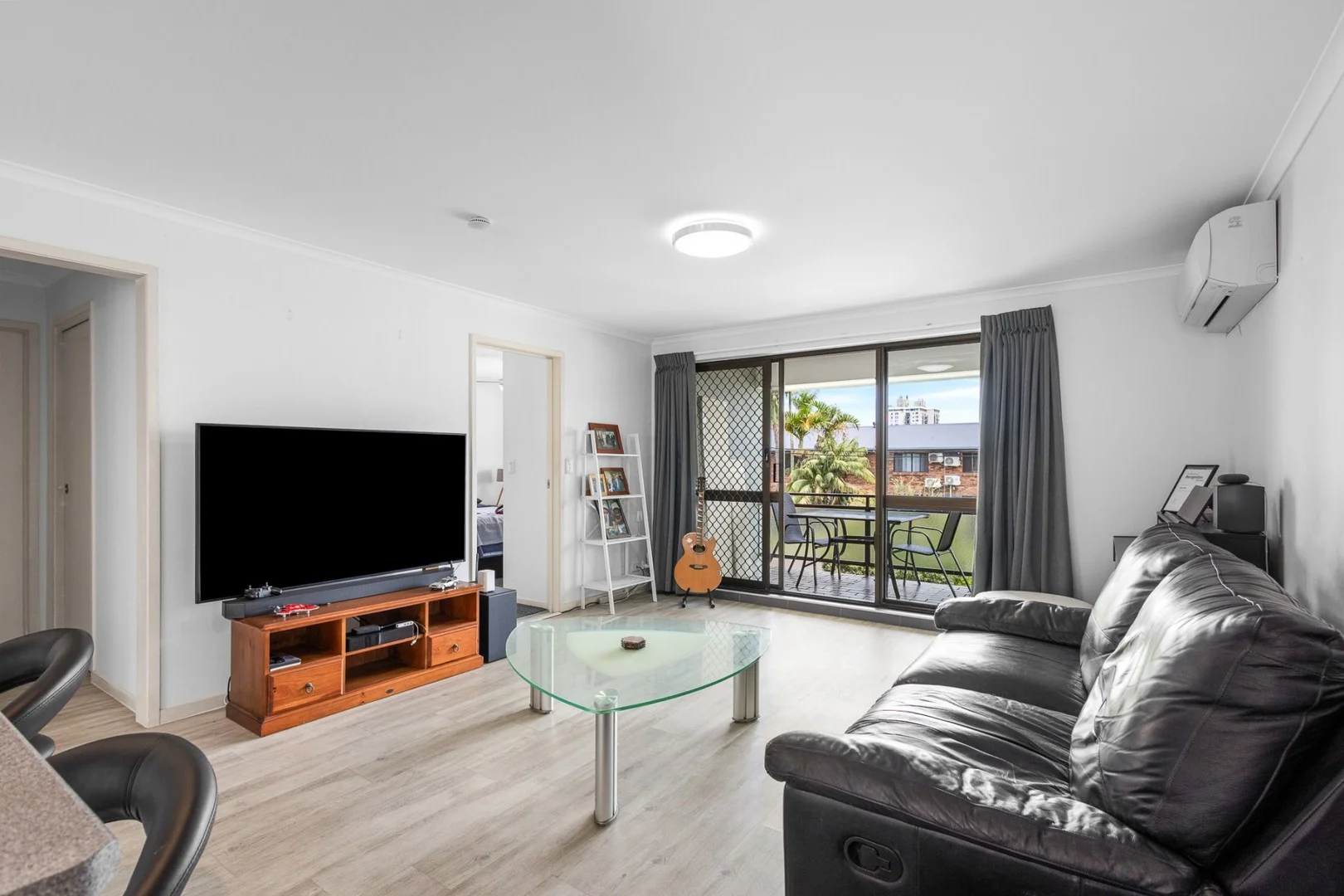 4/6 Philipp St (1/13)