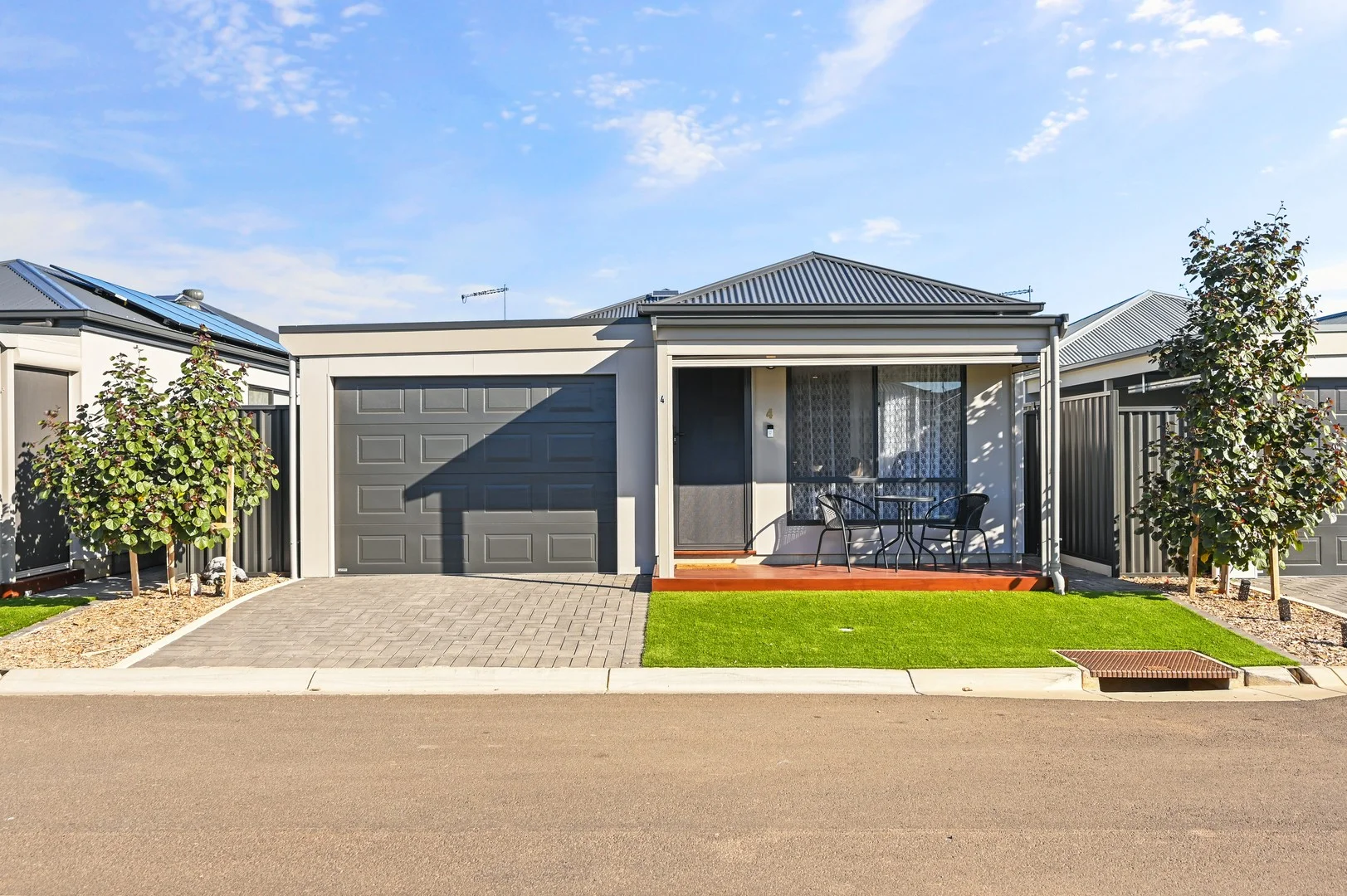 4/60A Strathaird Boulevard (1/22)