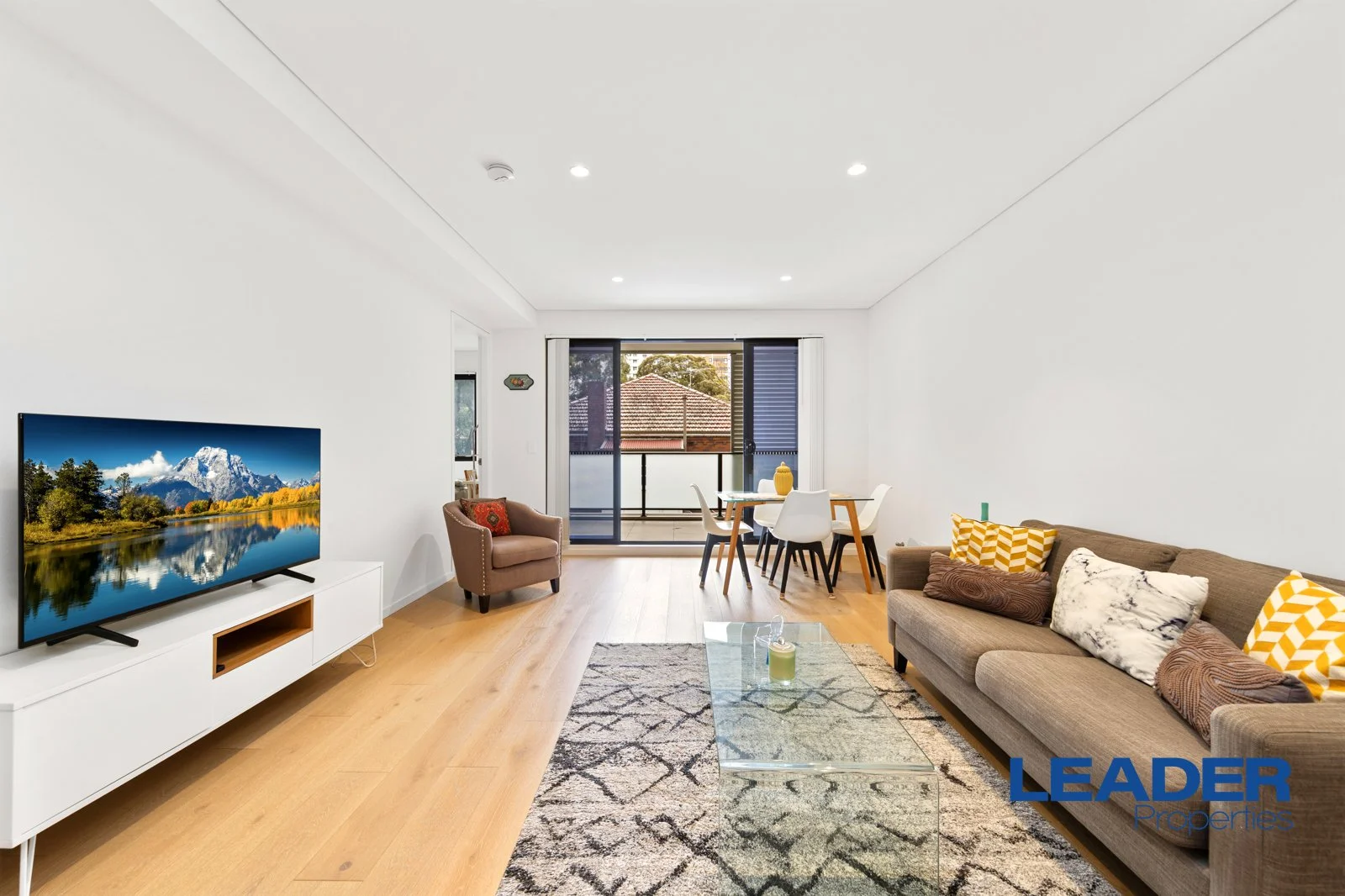 4/9 Clarence Street (1/13)