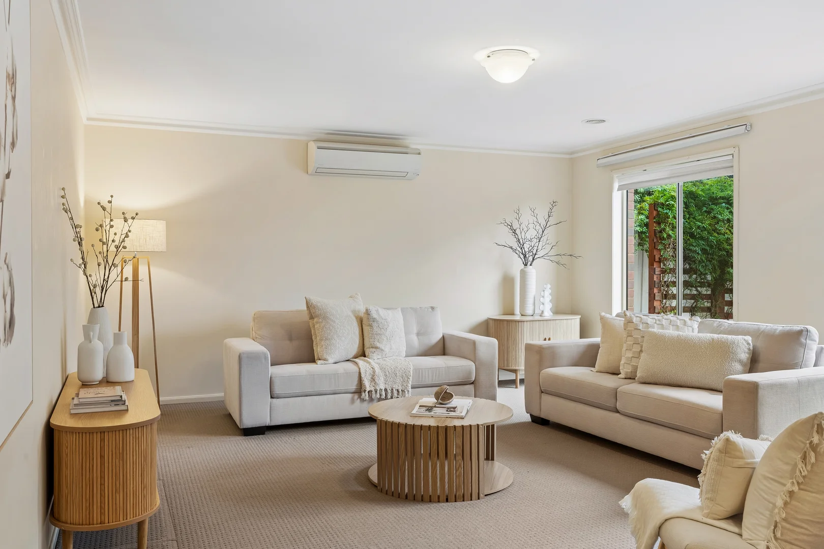 4 Acacia Drive - Image 3