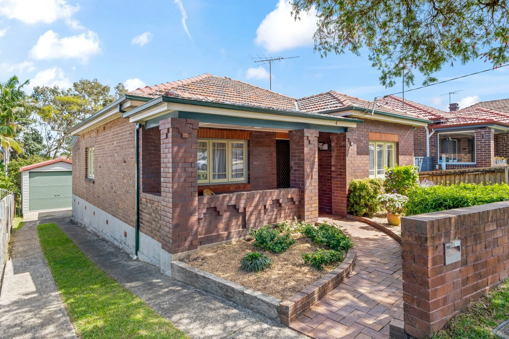 4 Angus Street (1/1)