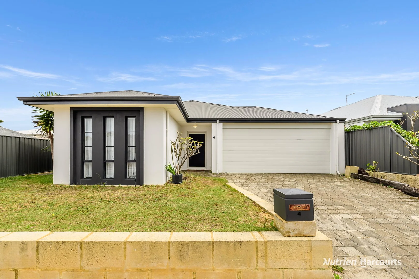 4 Bunker Crescent - Image 5