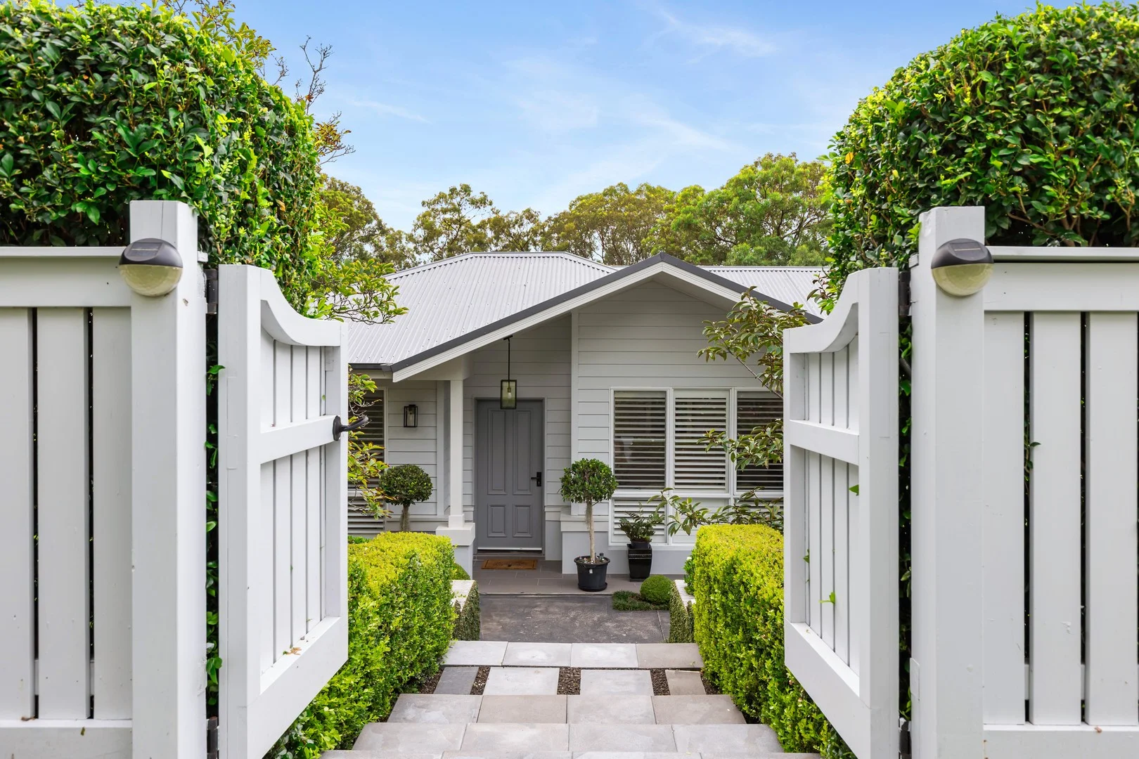 4 Caley Crescent (1/22)