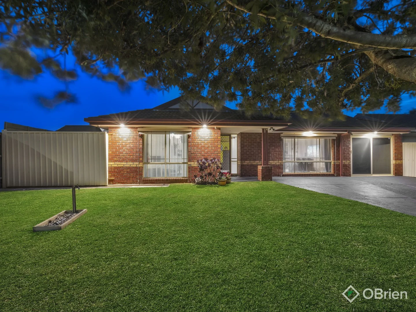 4 Chesterfield Drive (1/22)