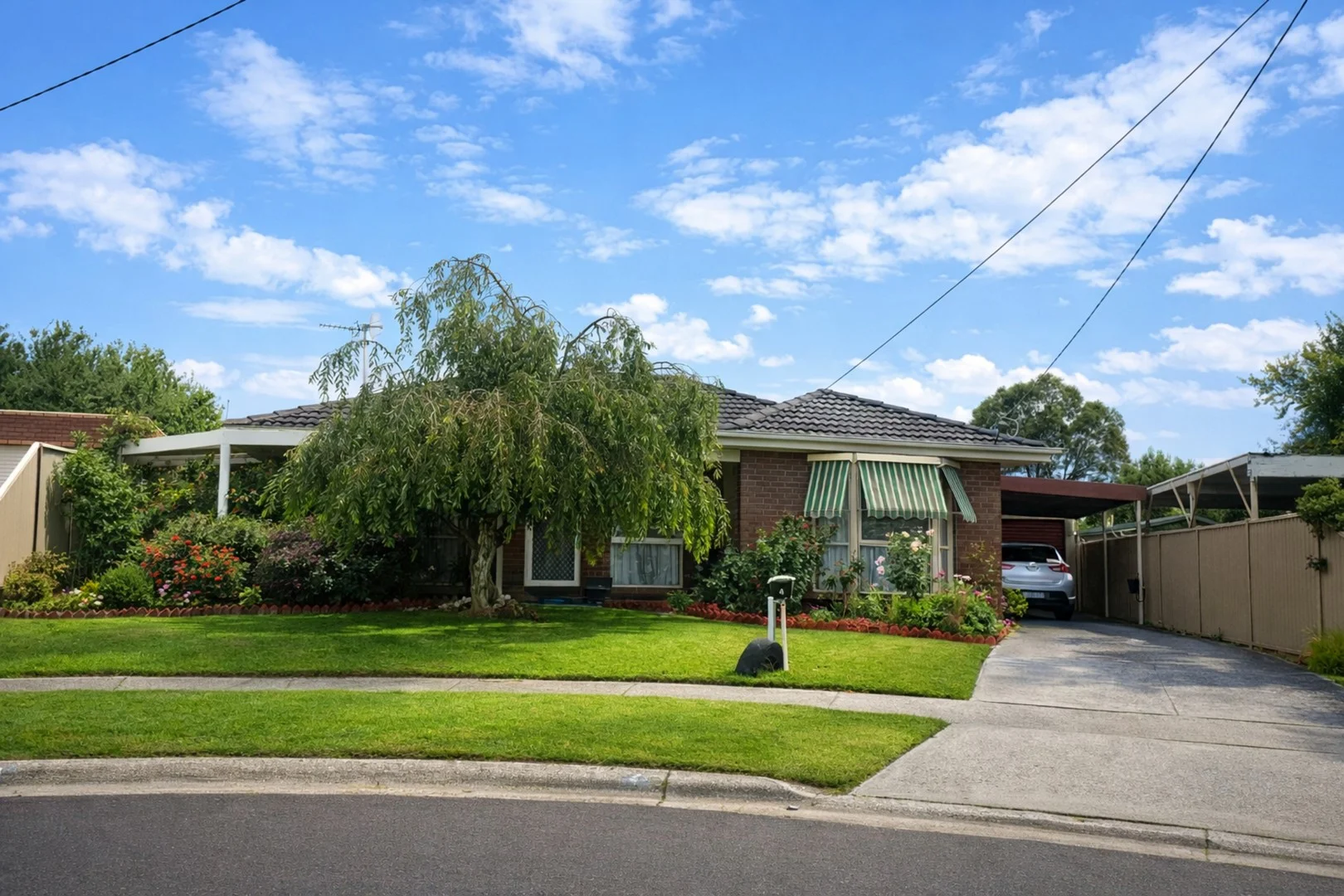 4 Cook Close (1/1)