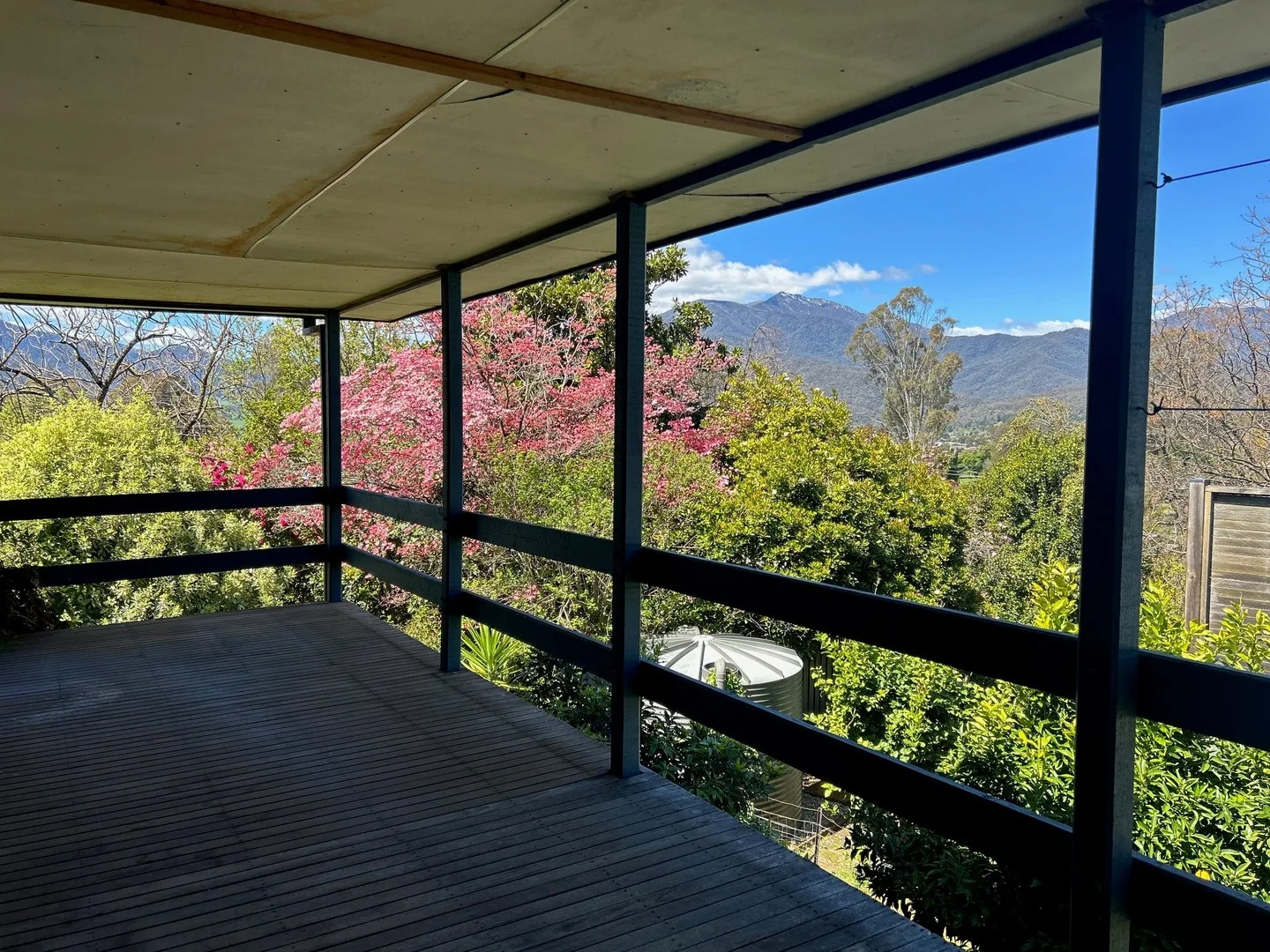 4 Coolumbooka Avenue (1/9)