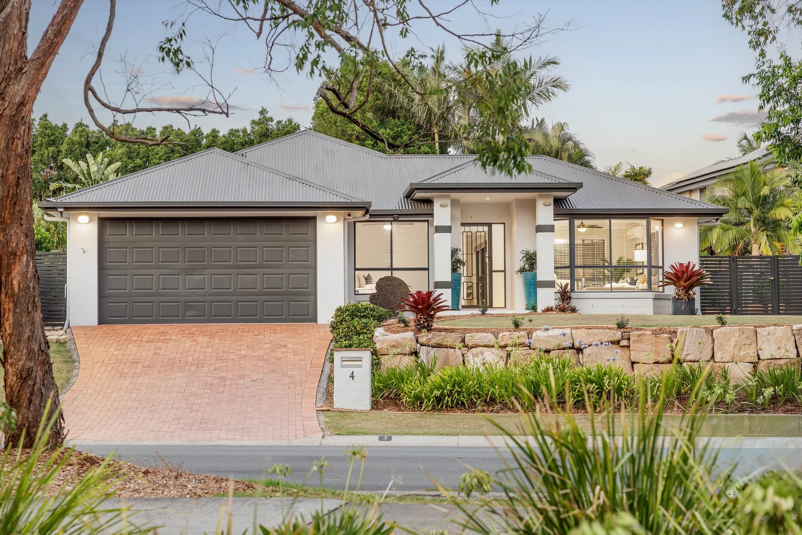 4 Copeland Drive (1/36)