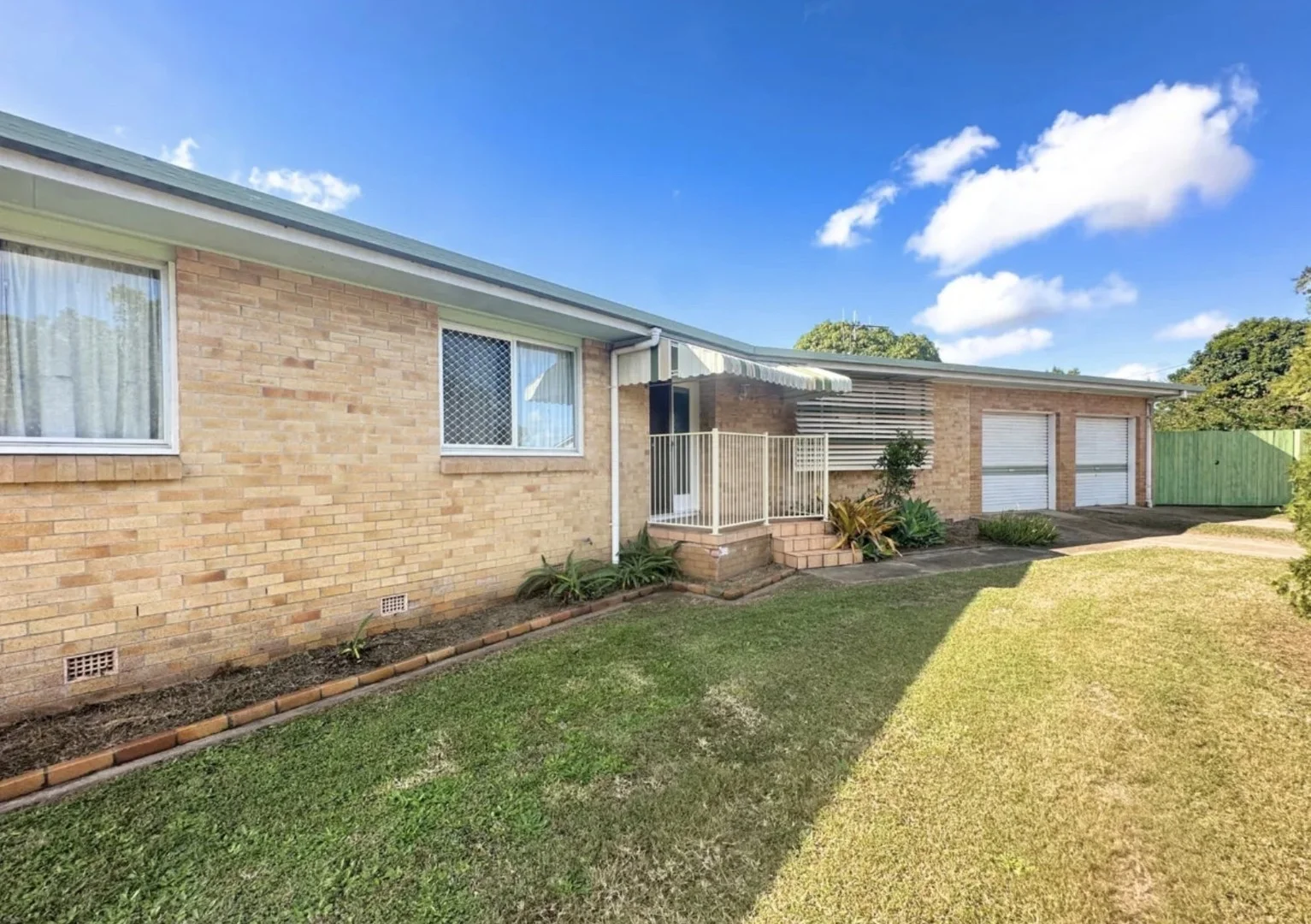 4 Dixon Street (1/16)