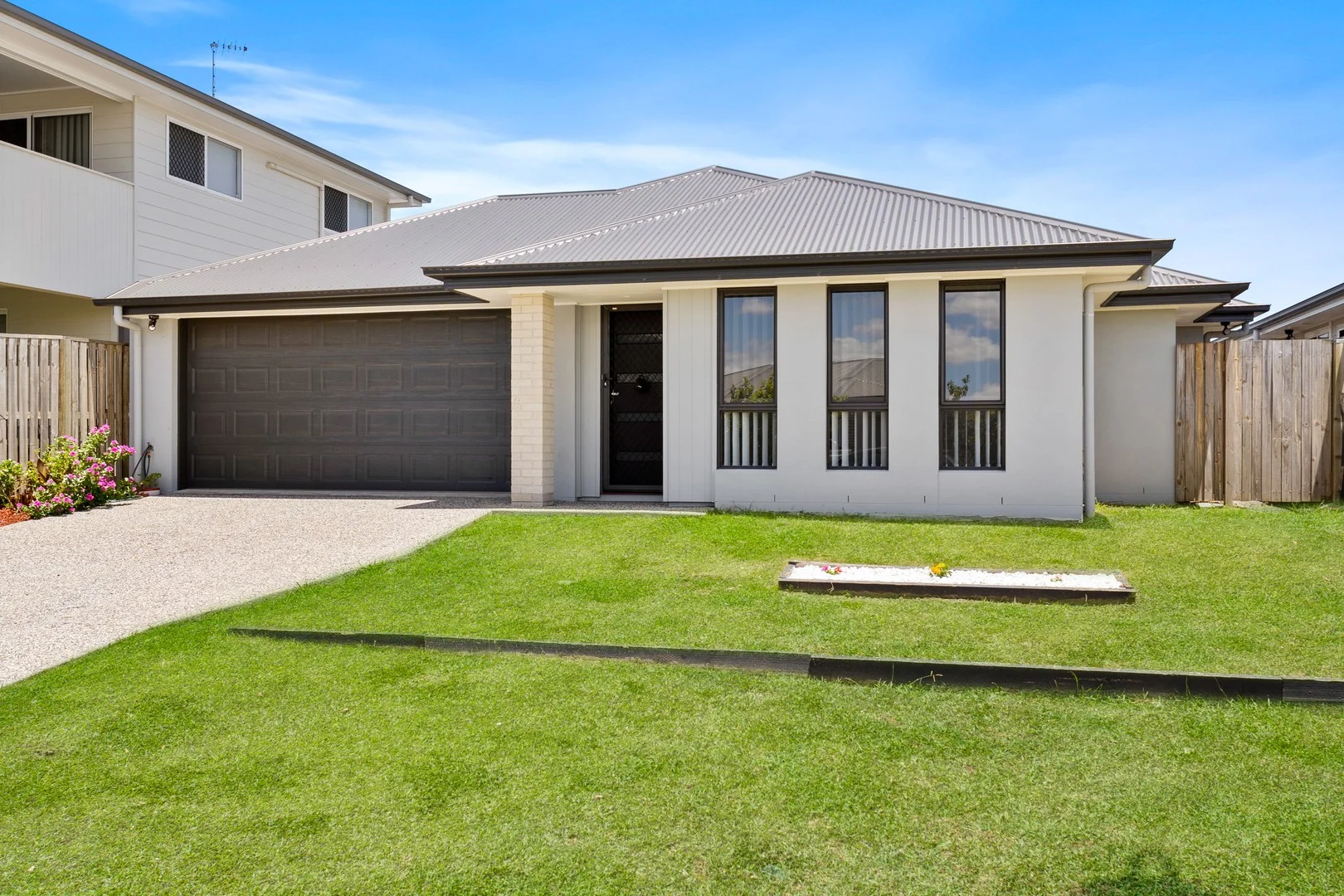 4 Dominic Drive (1/22)