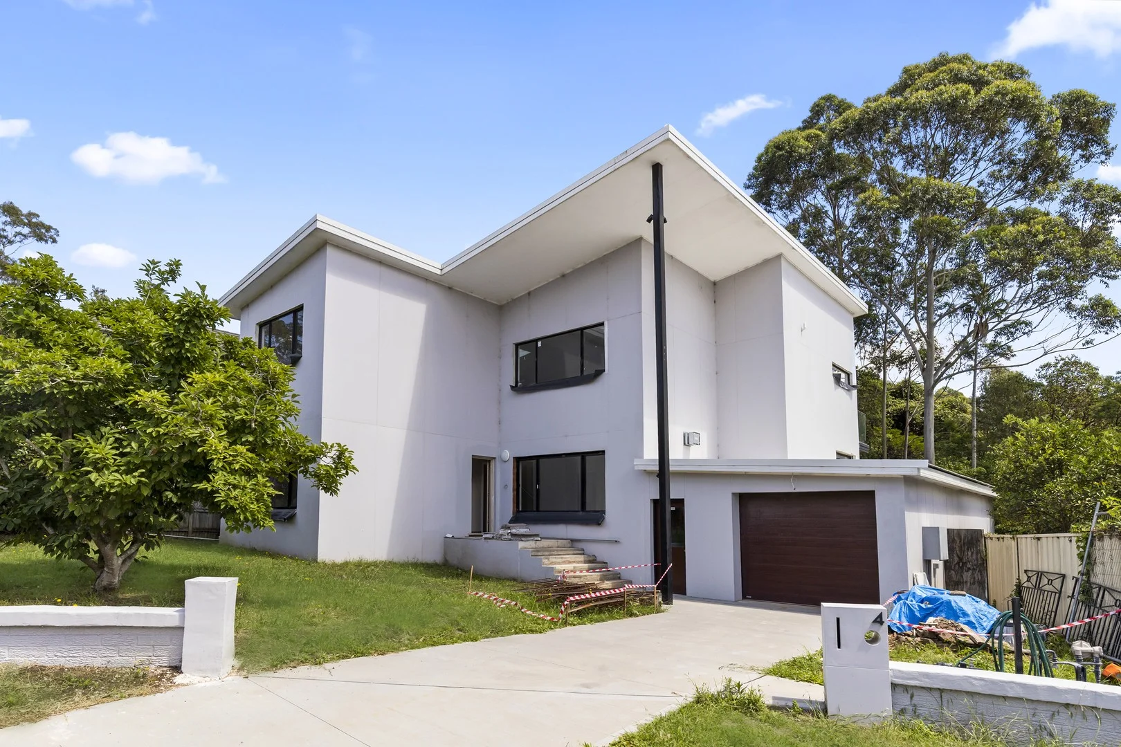 4 Emu Street (1/8)