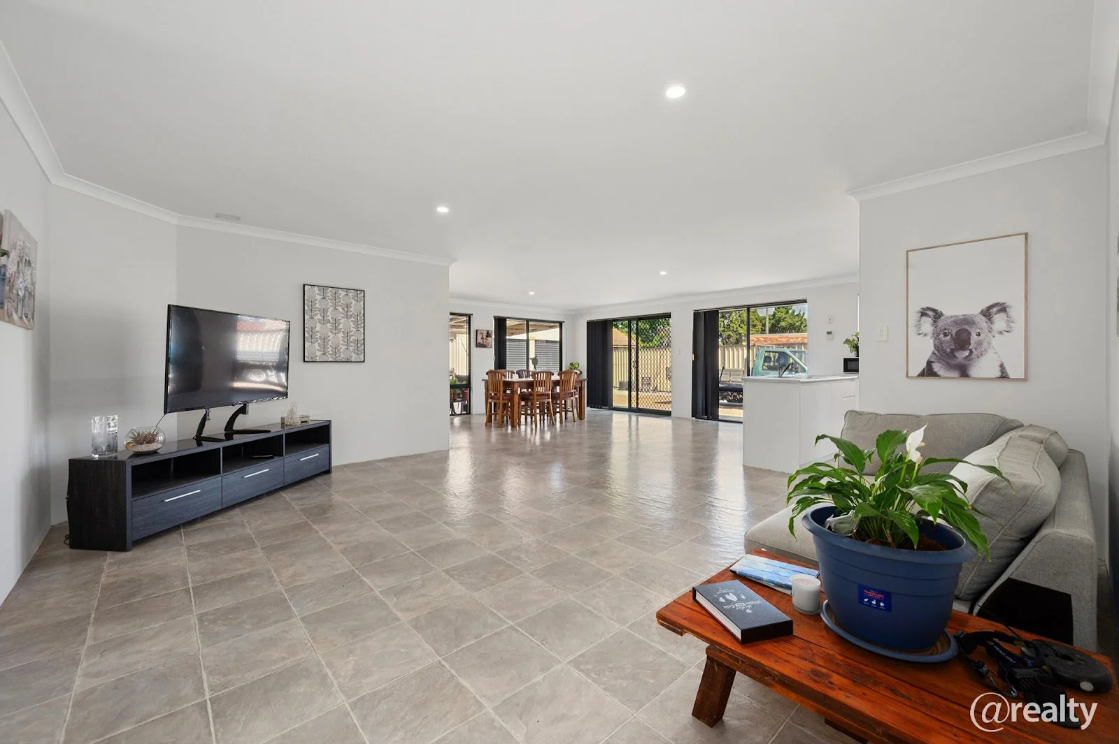 4 Fontana Court - Image 2