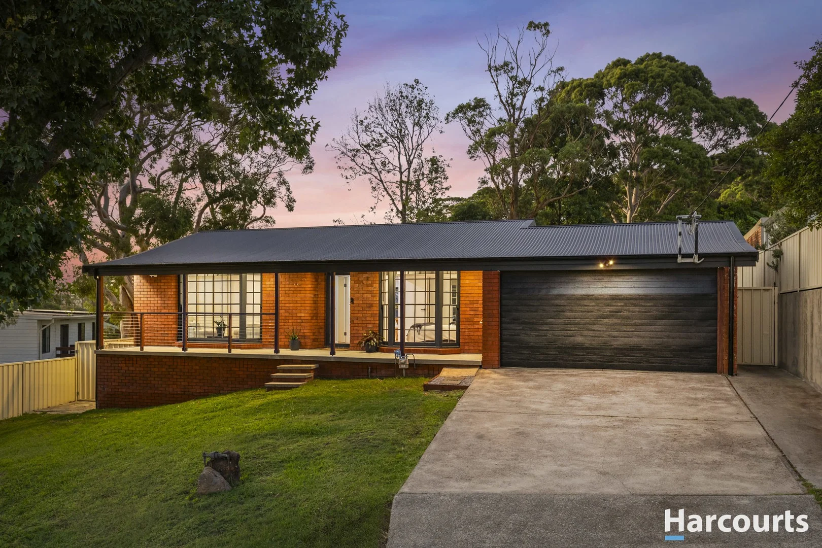 4 Hazleton Grove (1/1)