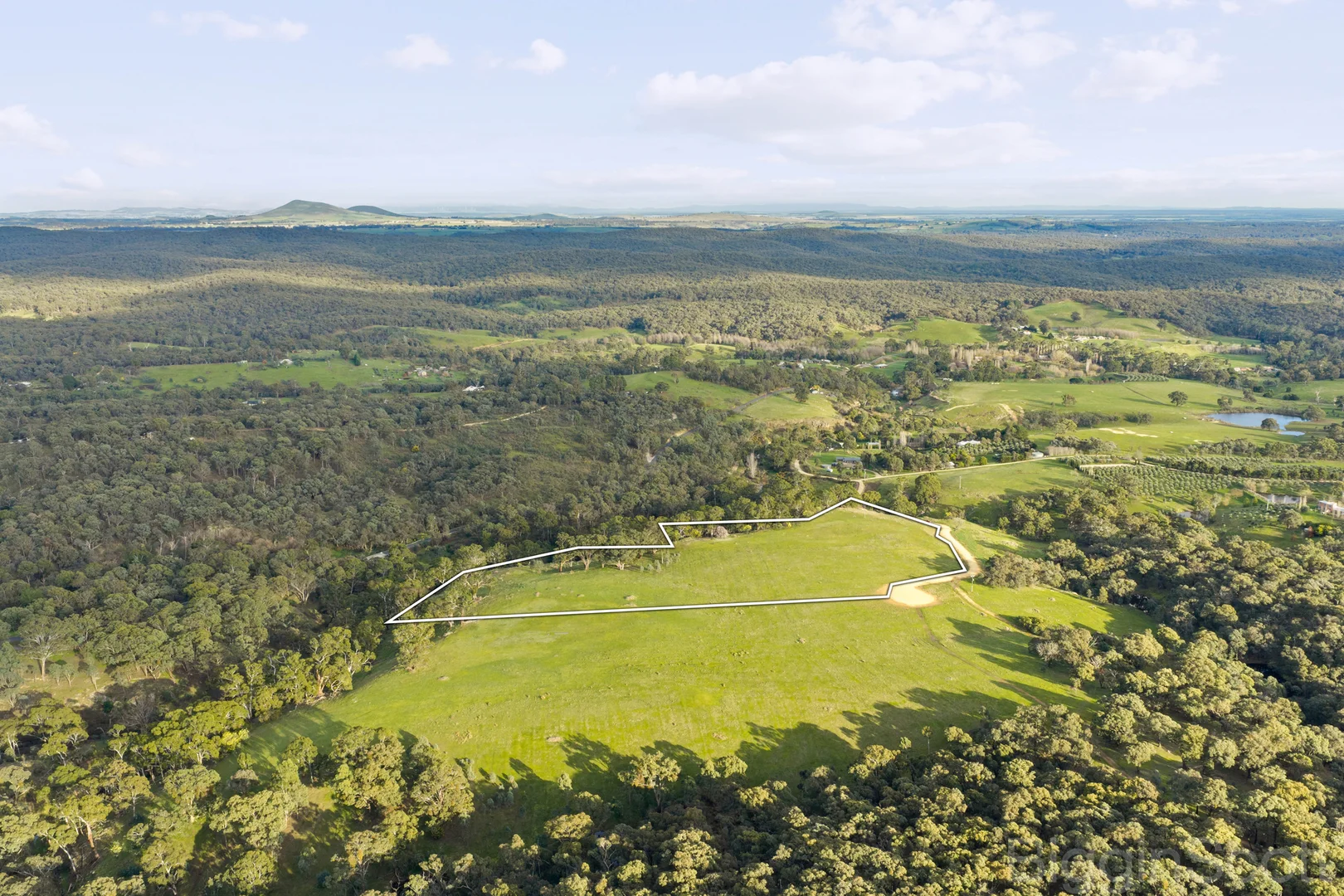 4 Helena Court - Image 3