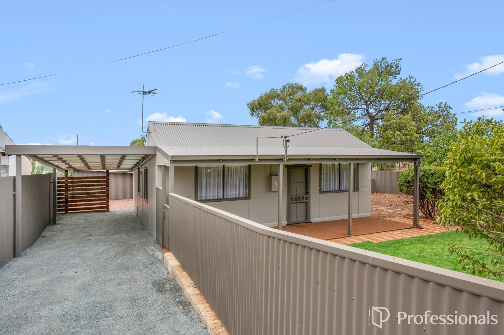 4 Hobart Street (1/18)