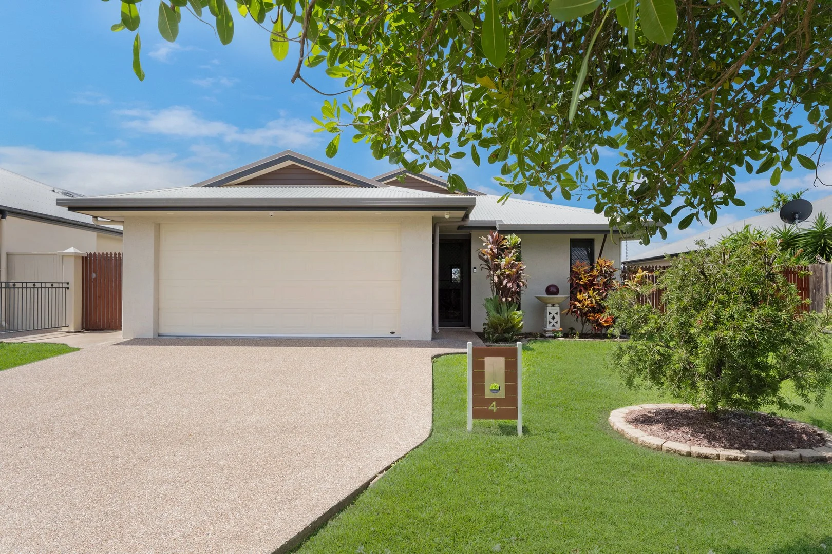 4 Logrunner Avenue (1/13)