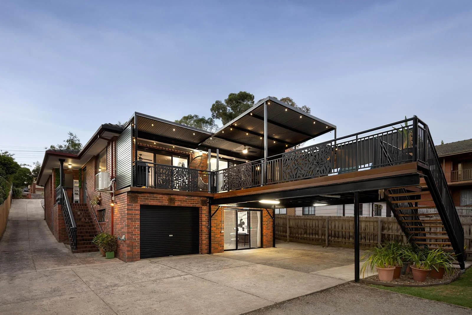 4 Longview Street (1/16)