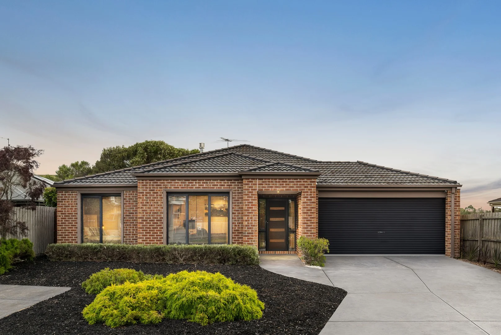 4 Orchard Grove (1/11)