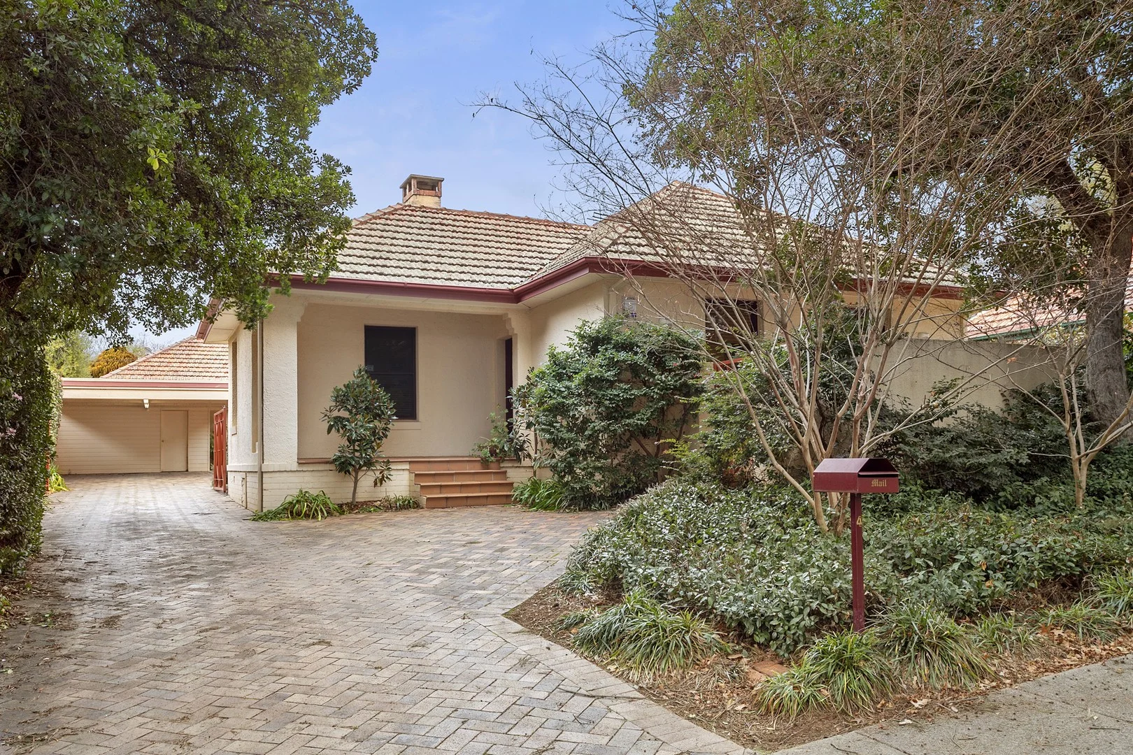 4 Solander Place (1/27)
