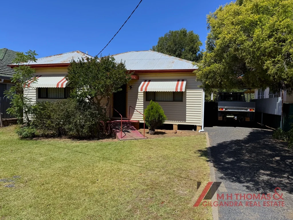 4 Strickland Street (1/8)