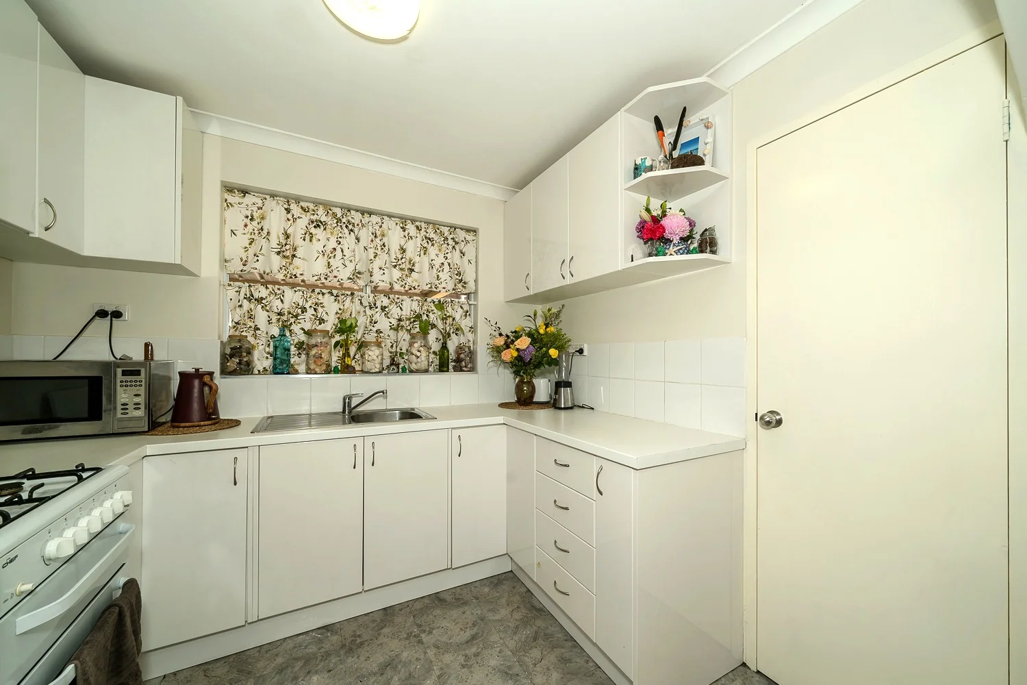 4 Sulphur Road - Image 4