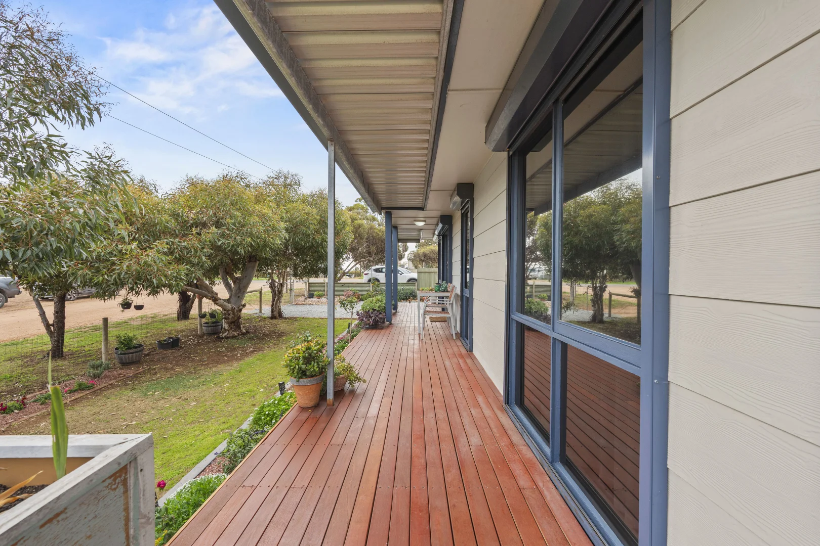 4 Third Street - Image 3