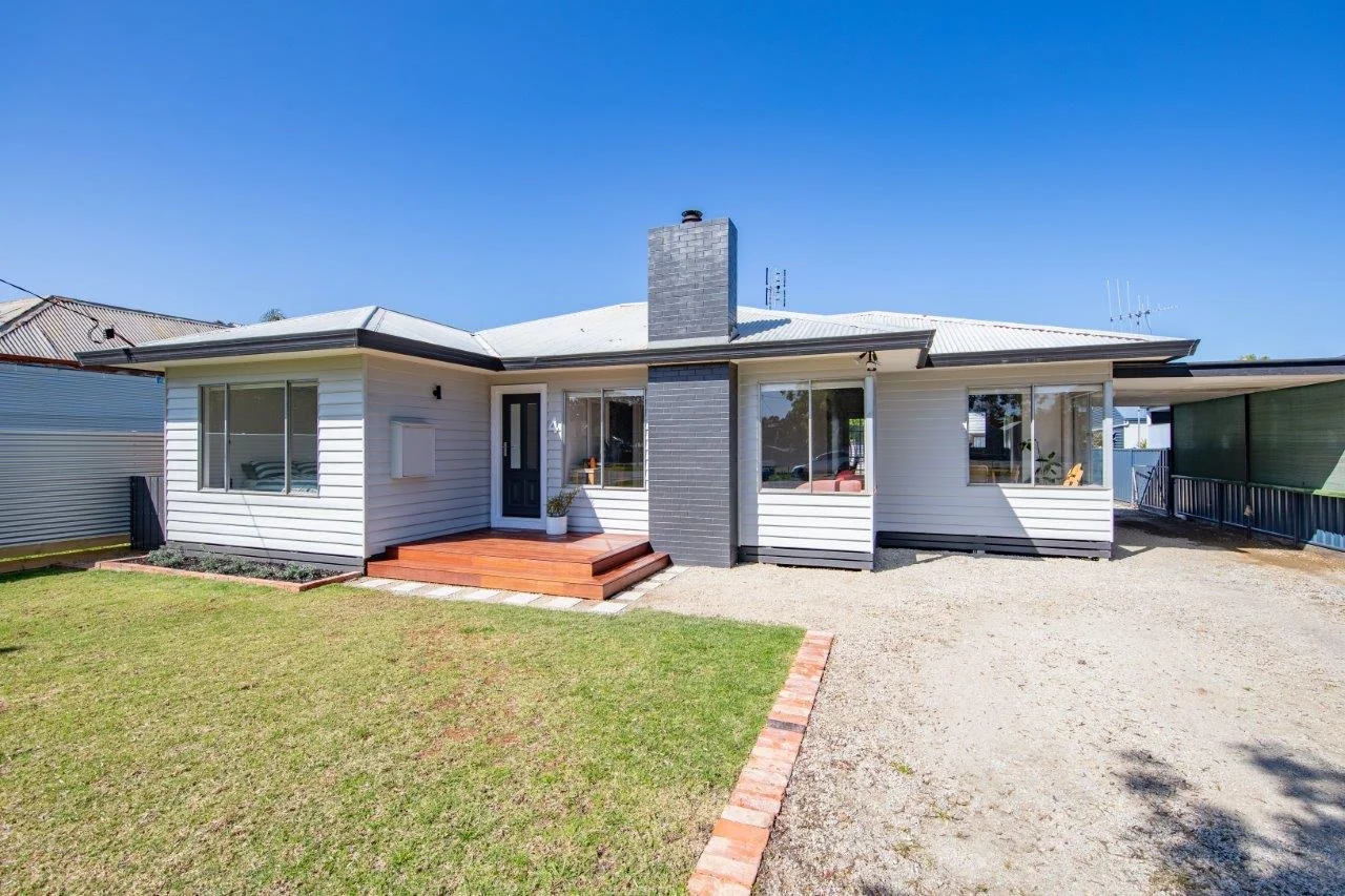 4 THOMPSON STREET ROAD (1/1)