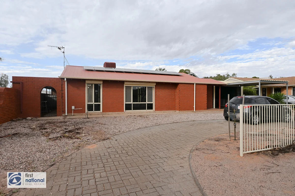 4 Waters Crescent (1/25)