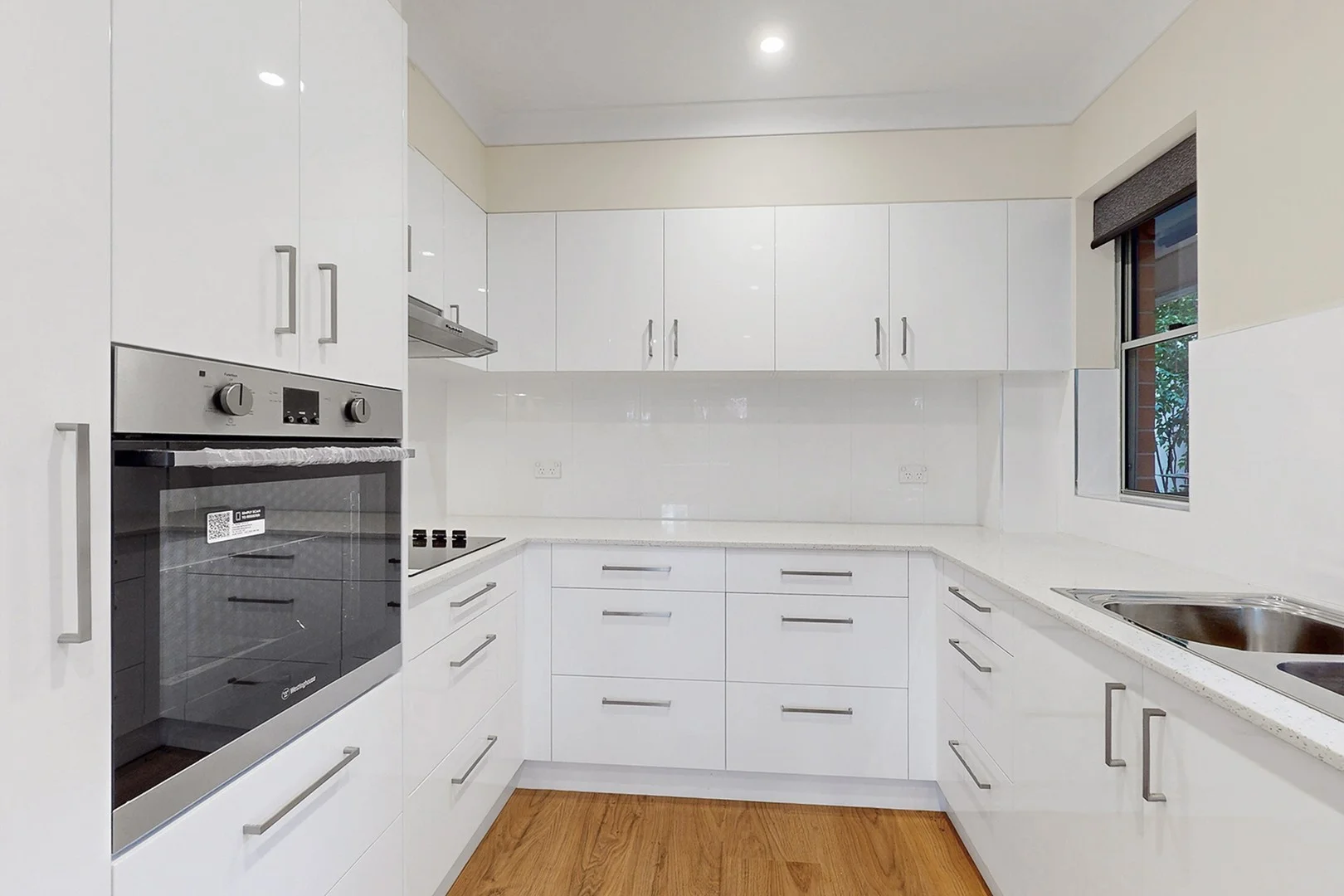 40/15 Gloucester Avenue (1/8)
